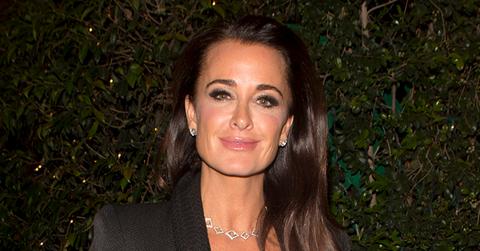 Kyle Richards and her husband, Mauricio Umansky, were seen kissing, laughing and smiling as they left dinner at Mr. Chow Restaurant in Beverly Hills, CA