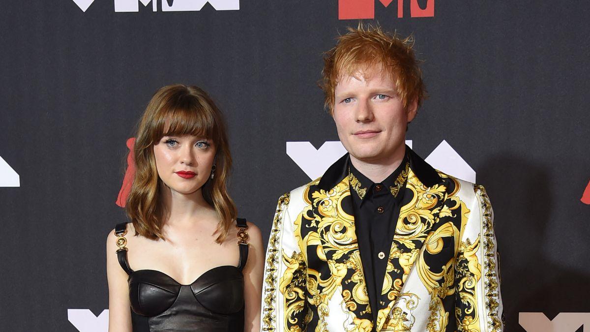 taylor swift travis kelce confirmed wedding guest list