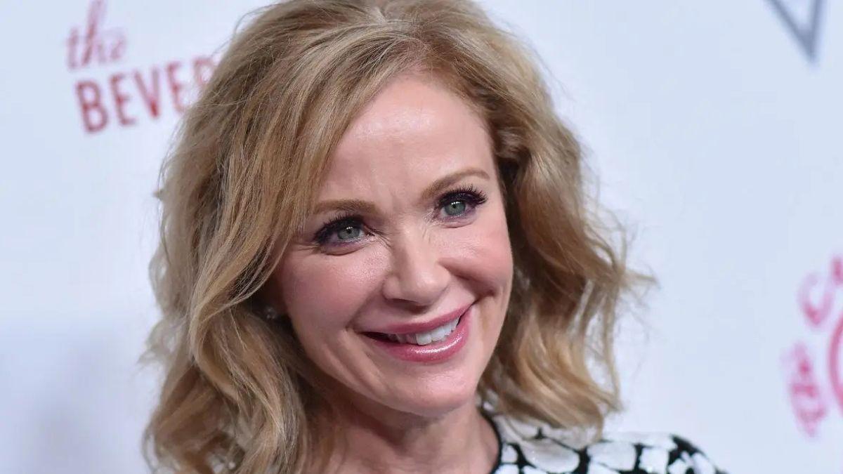 image of Lauren holly