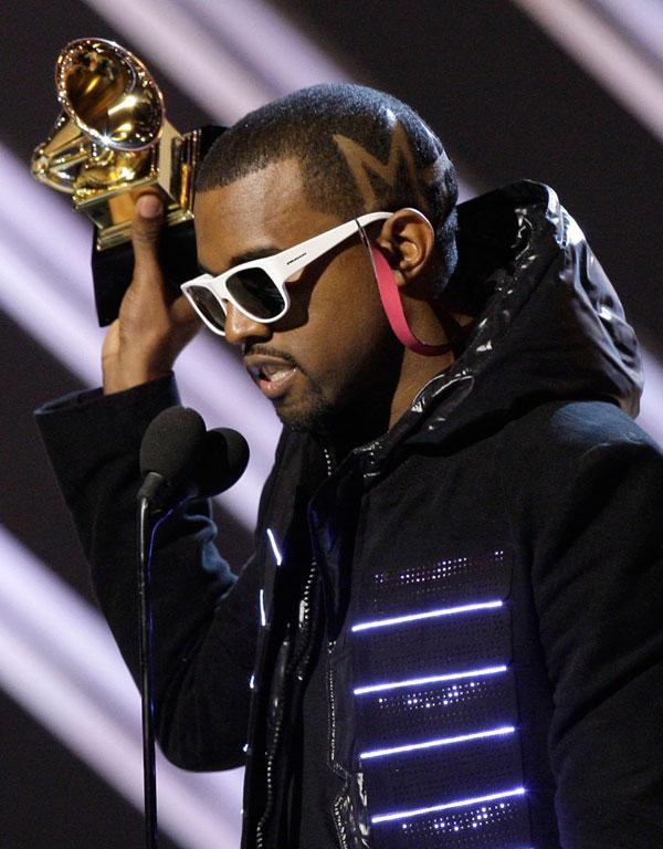 Kanye west grammy awards 2015 performance ap 02