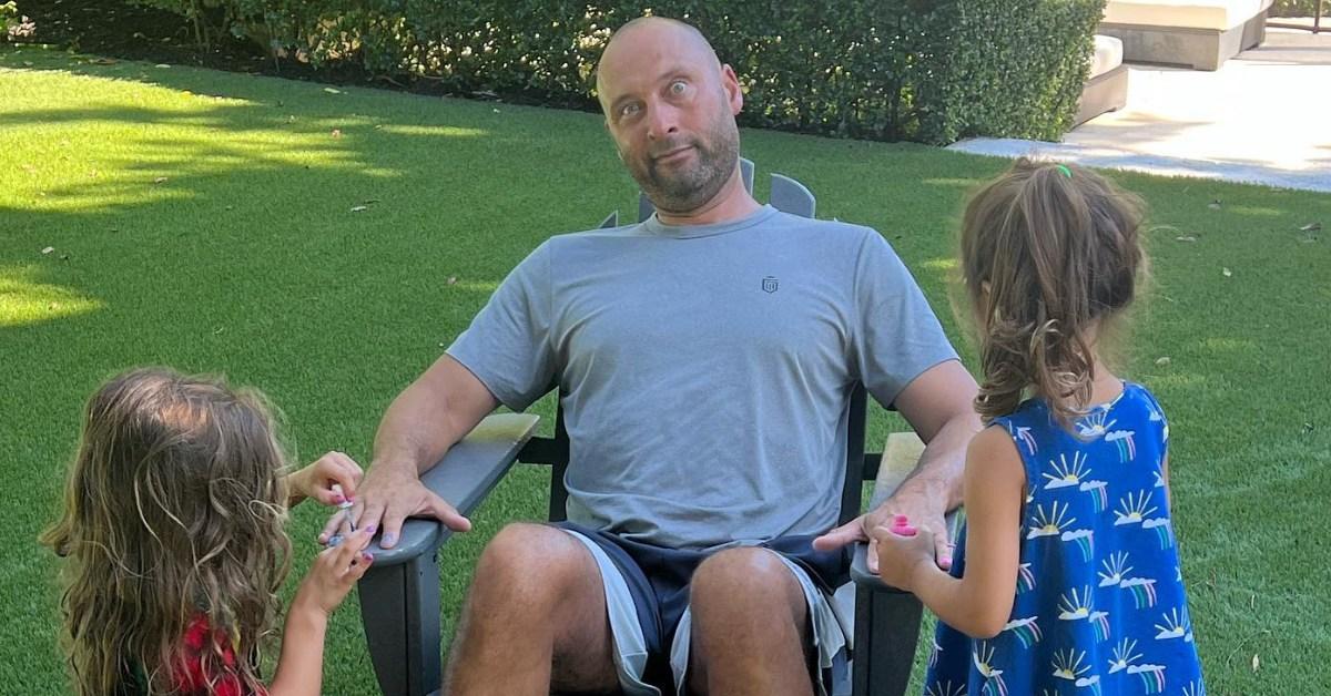 Derek Jeter Dons Girly Face Paint For His Daughters Photo
