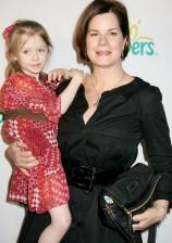 2010__03__marciagayharden 158×224.jpg