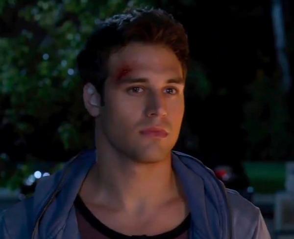 Ryan guzman pretty little liars jake