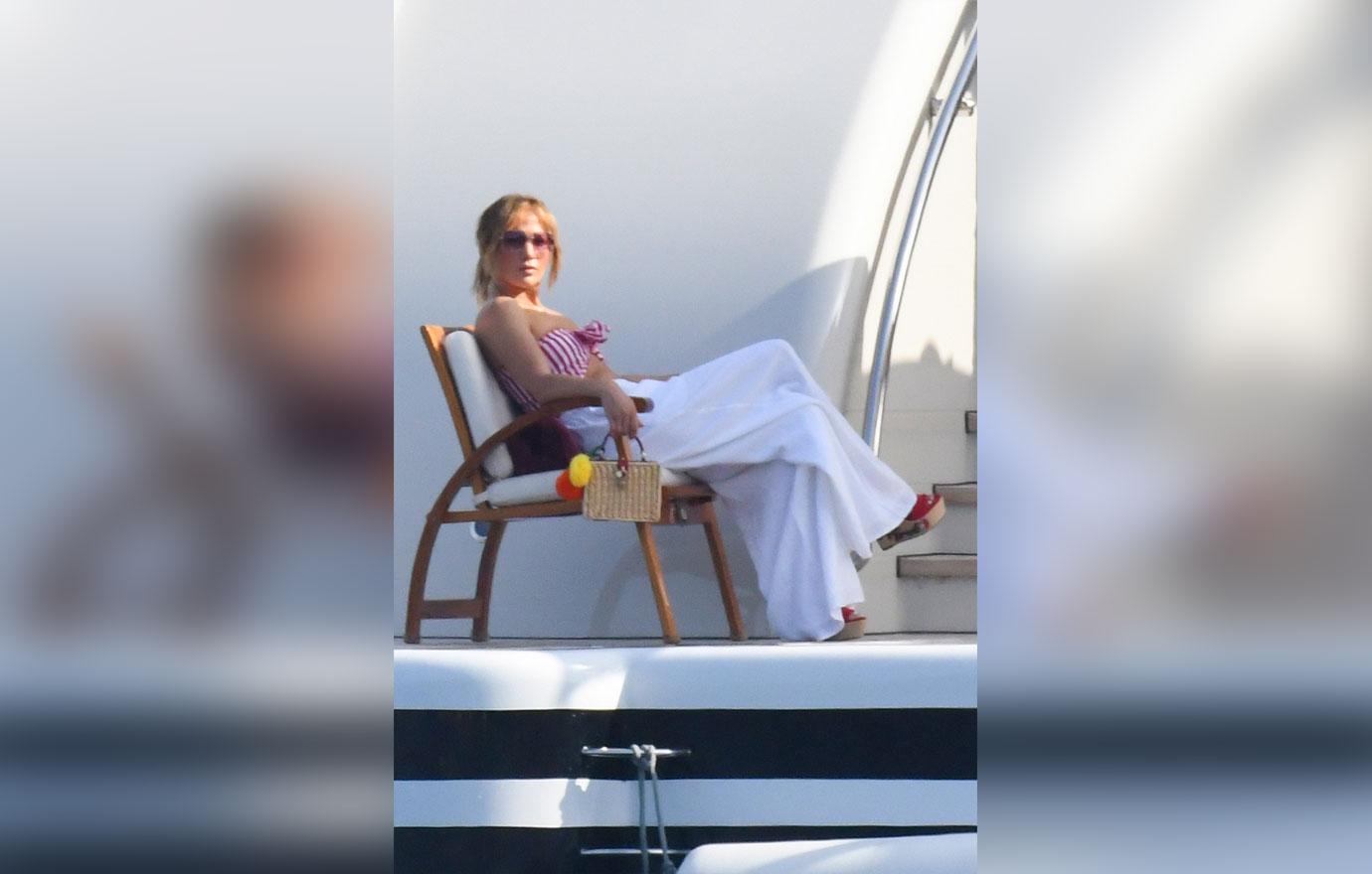 jennifer lopez ben affleck on yacht on amalfi coast