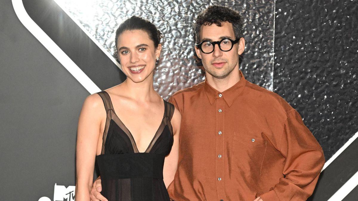 Photo of Margaret Qualley & Jack Antonoff