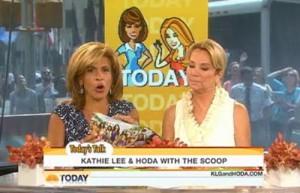 2010__07__Kathie_Lee_Gifford_Hoda_Kotb_OKnotOK_July29news 300×193.jpg