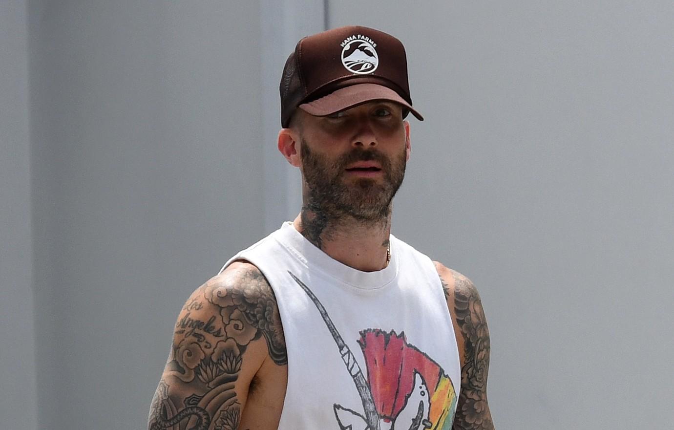 adam levine behati prinsloo family beach trip