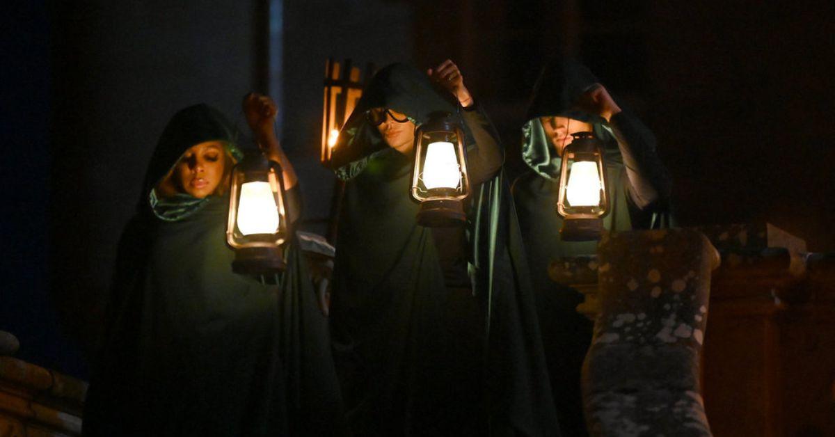 the traitors cast meet the devious traitors season