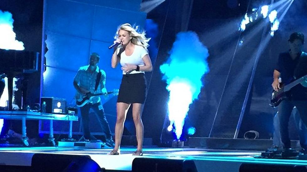 Carrie underwood cmt awards 2015