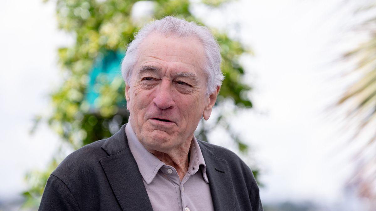 Image of An emotional Robert De Niro said people must resist to save the country from authoritarianism.