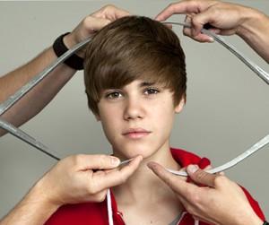 2011__02__Justin_Bieber_Wax_Feb22news_00 300×267.jpg