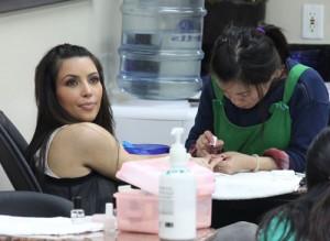 2011__03__kim_kardashian_march3_541 300×219.jpg