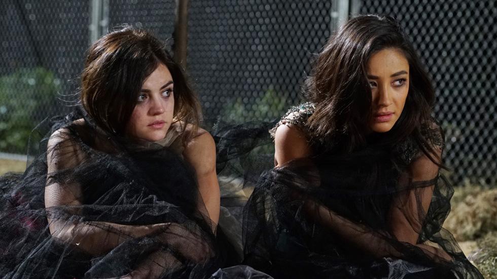 LUCY HALE, SHAY MITHCELL