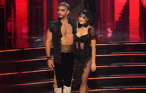 mauritio umansky gushes over emma slater dwts abc