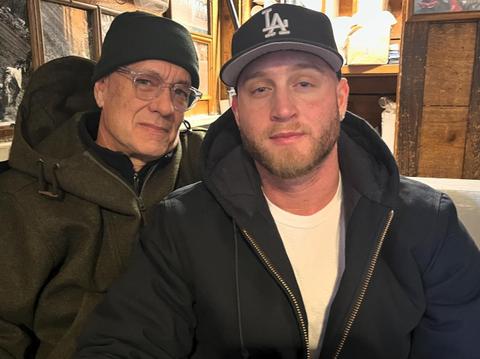 tom hanks bonds son chet christmas rare photo