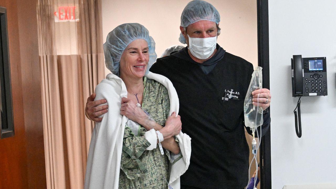  Image of Brandi Glanville with her doctor.