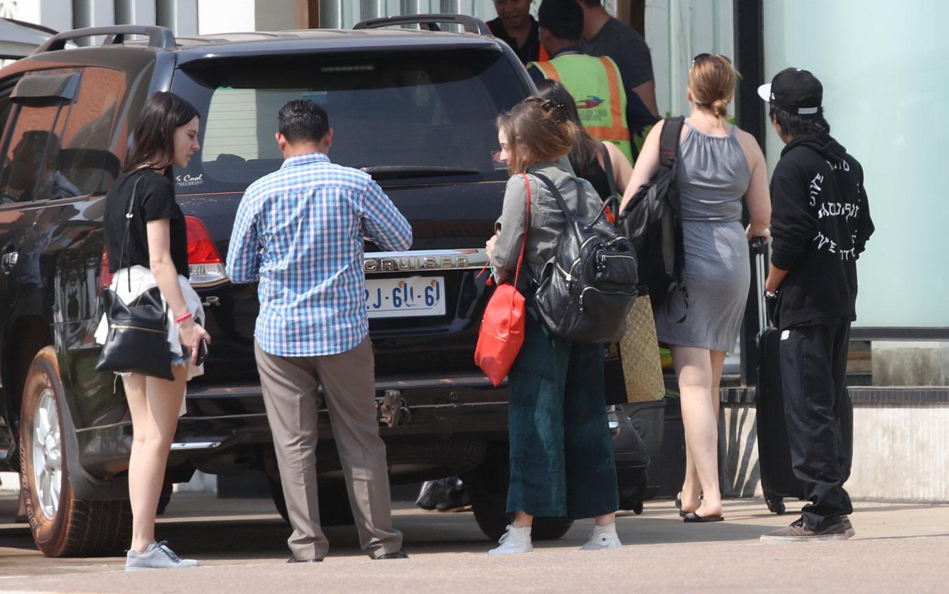 JOLIE Pitt Pax Maddox Plane 090317 Cambodia KL001 EXCL