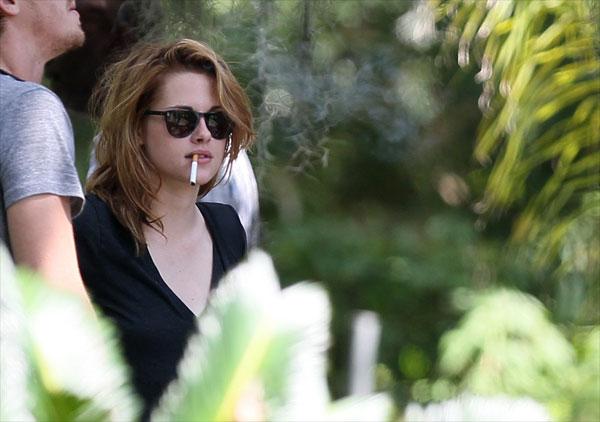 celebs who smoke