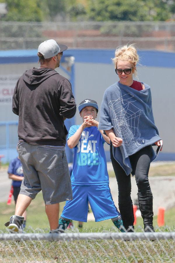 Britney Spears Kevin Federline Laugh Smile Date Day