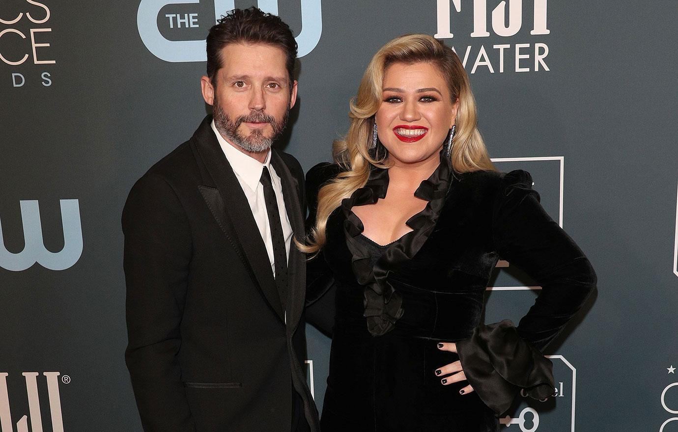 kelly clarkson praises female friendships for helping her through brandon blackstock divorce