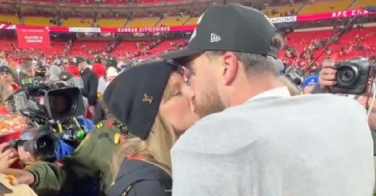 taylor swift medevacked chiefs game travis kelce win afc championship