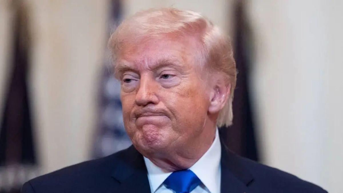 Image of Donald Trump and Jeffrey Epstein allegedly used phrases like 'fresh meat' to describe girls.