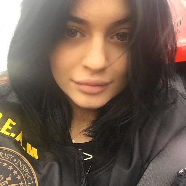 05 kylie jenner no makeup