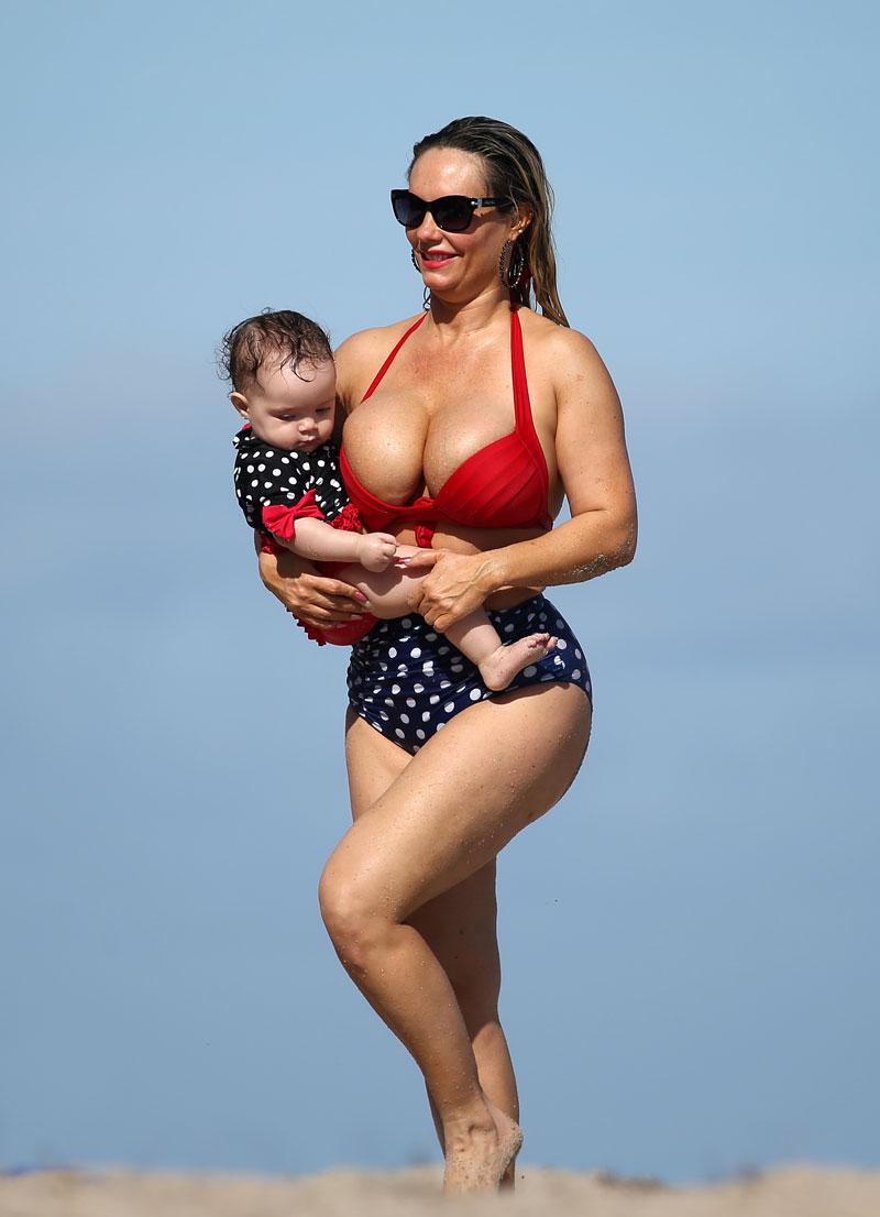 coco austin bikini body daughter chanel 03