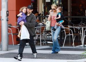 2011__04__Nicole_Richie_April4_28 300×218.jpg