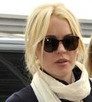 2011__04__Lindsay_Lohan_April25 135×150.jpg