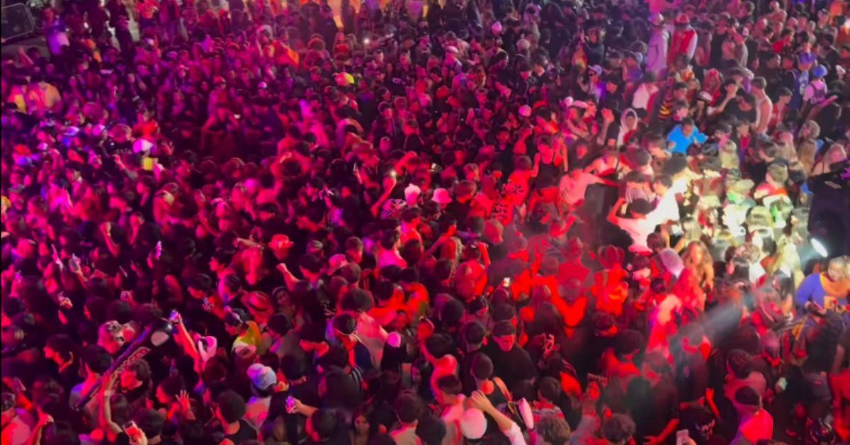 image of Someone threw a glass bottle at the rapper while GloRilla was performing.