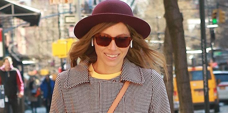 Jessica biel chic peacoat new york city pics