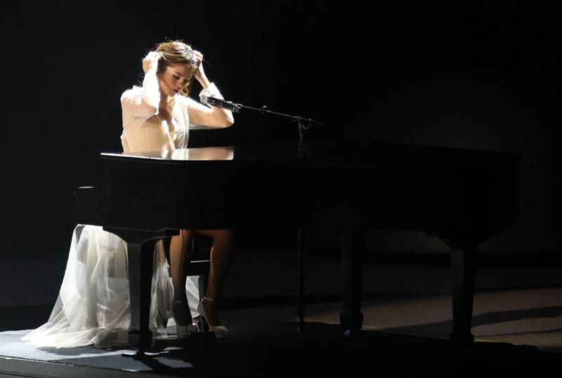 Selena Gomez Performs In Vancouver