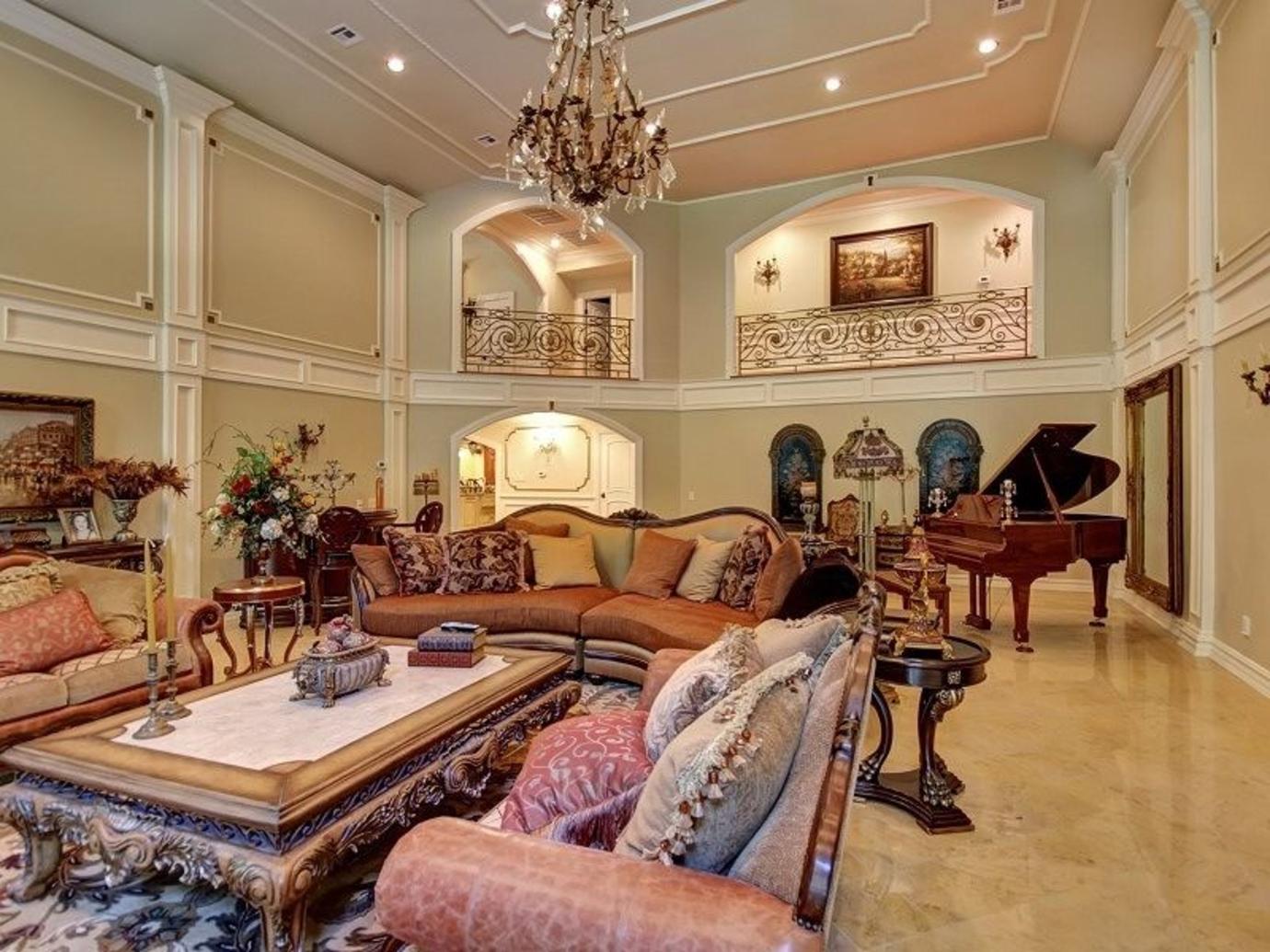 //Teresa giudice RHONJ mansion for sale