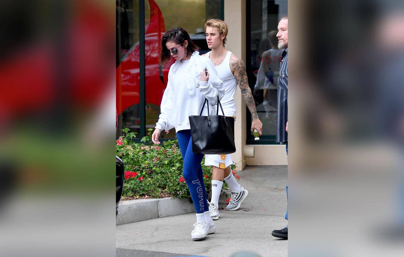 **PREMIUM EXCLUSIVE** Justin Bieber and Selena Gomez continue to heat up their romance &#8211; as they are pictured leaving a hot yoga session together.