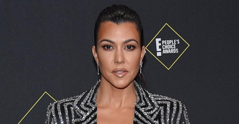 Kourtney Kardashian Flaunts Her Curves In Bathing Suit: Photo