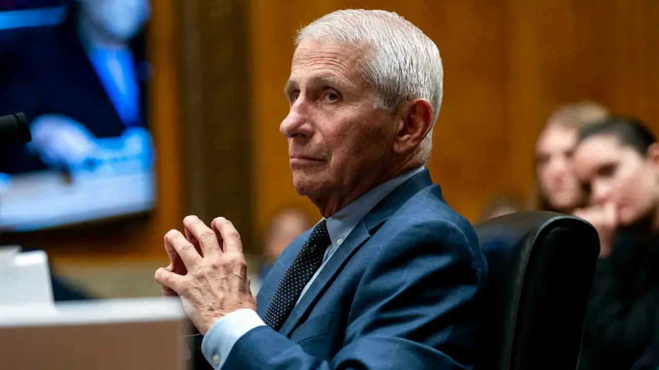 Image of Dr. Anthony Fauci's newly released texts show his 2021 discussions about COVID-19 vaccine safety during pregnancy.