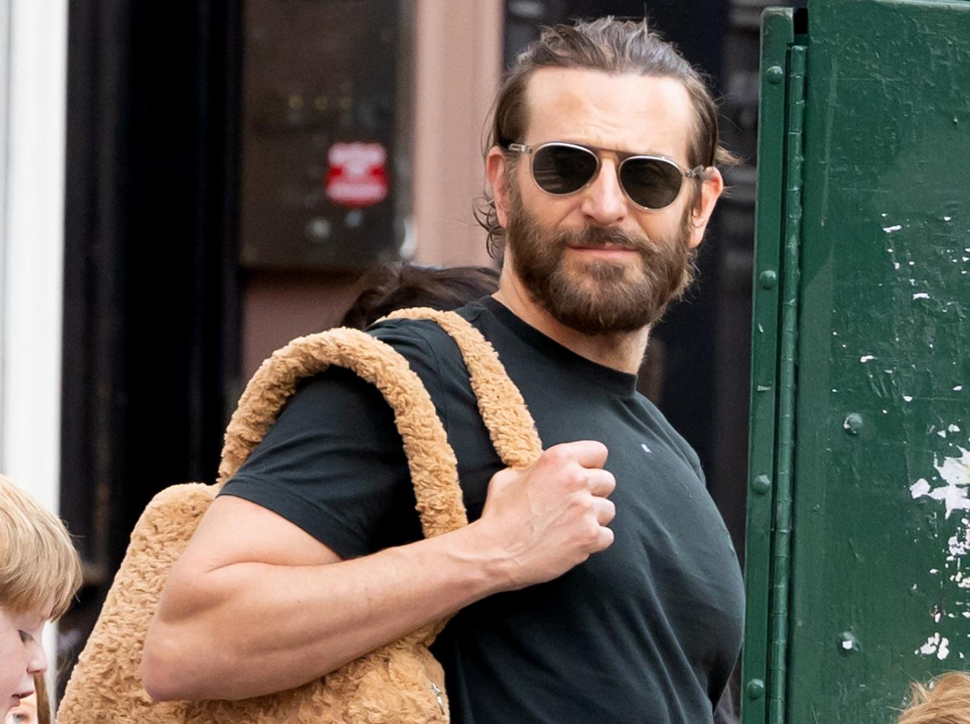 bradley cooper unrecognizable photo alyssa milano gigi hadid photoshop