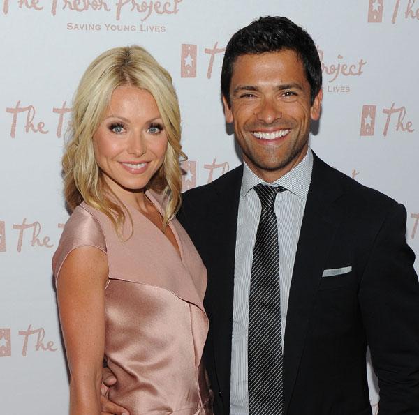 Mark consuelos kelly ripa live hosting updates 04