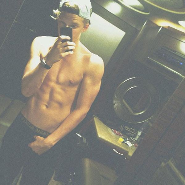 Shirtless Instagrams 4