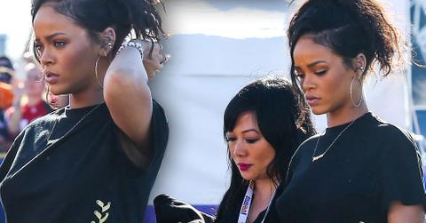 Rihanna super bowl tailgating1