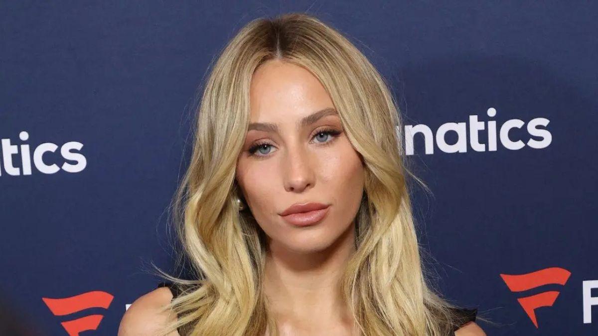 Photo of Feud rumors erupted when Alix Earle's 'Hot Mess' podcast was dropped from Alex Cooper's Unwell Network.