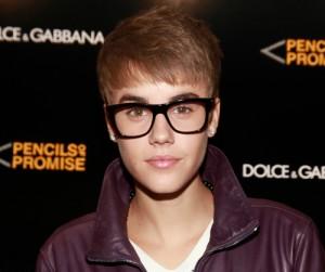 2011__10__Justin Bieber Oct7newsbt 300×297.jpg