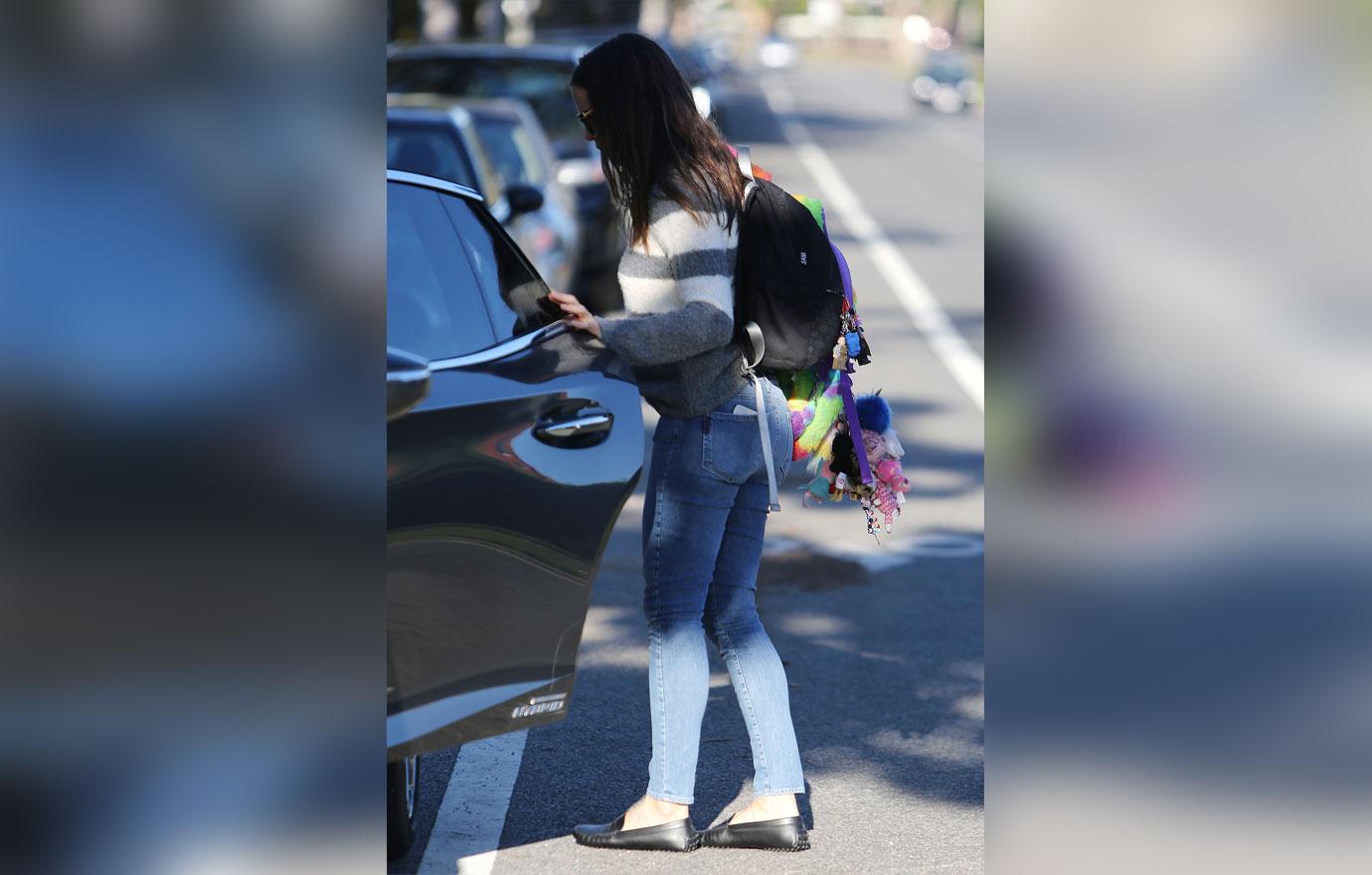 Jennifer Garner out with her kids in Santa Monica