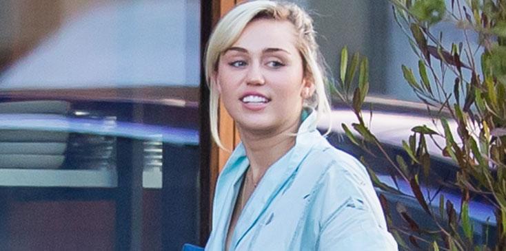 Miley cyrus engaged liam hemsworth pregnant