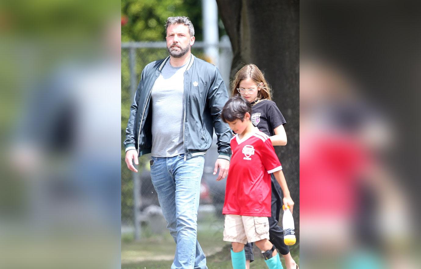 Jennifer garner ben affleck together again soccer 6