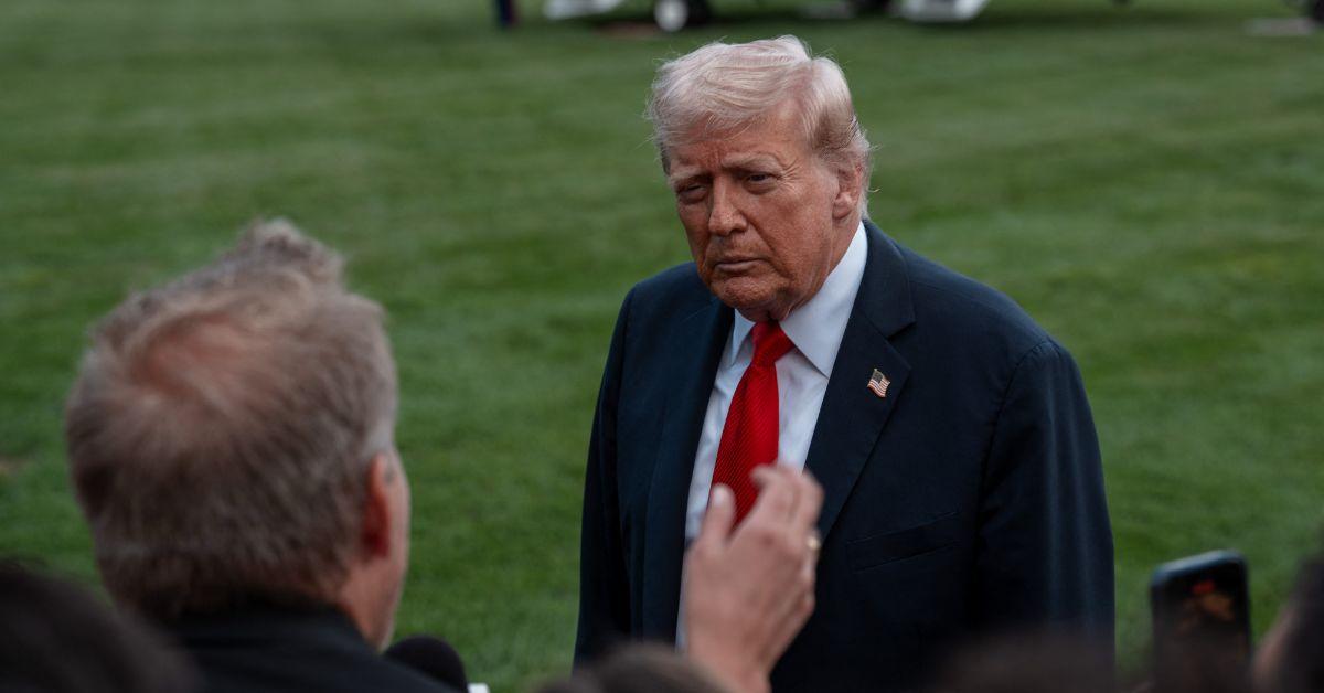 photo of Jeffrey Epstein told Ghislaine Maxwell to 'remove' Donald Trump's name from a 'power list'