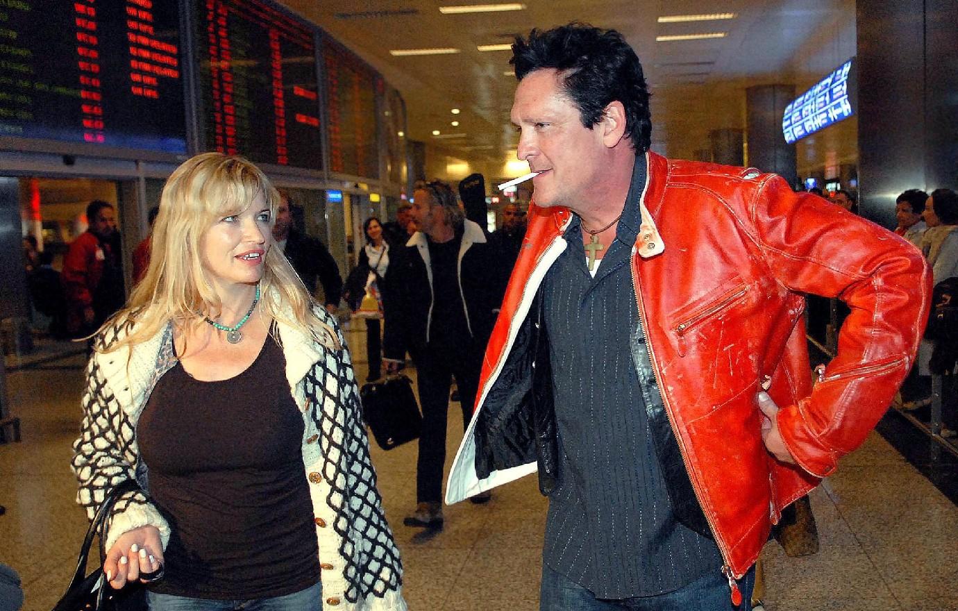 michael madsen files divorce estranged wife deanna drove son suicide