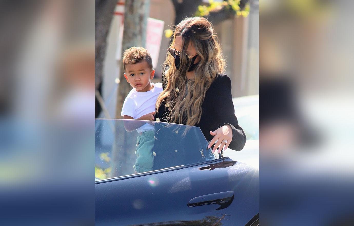 Chrissy Teigen Baby Bump