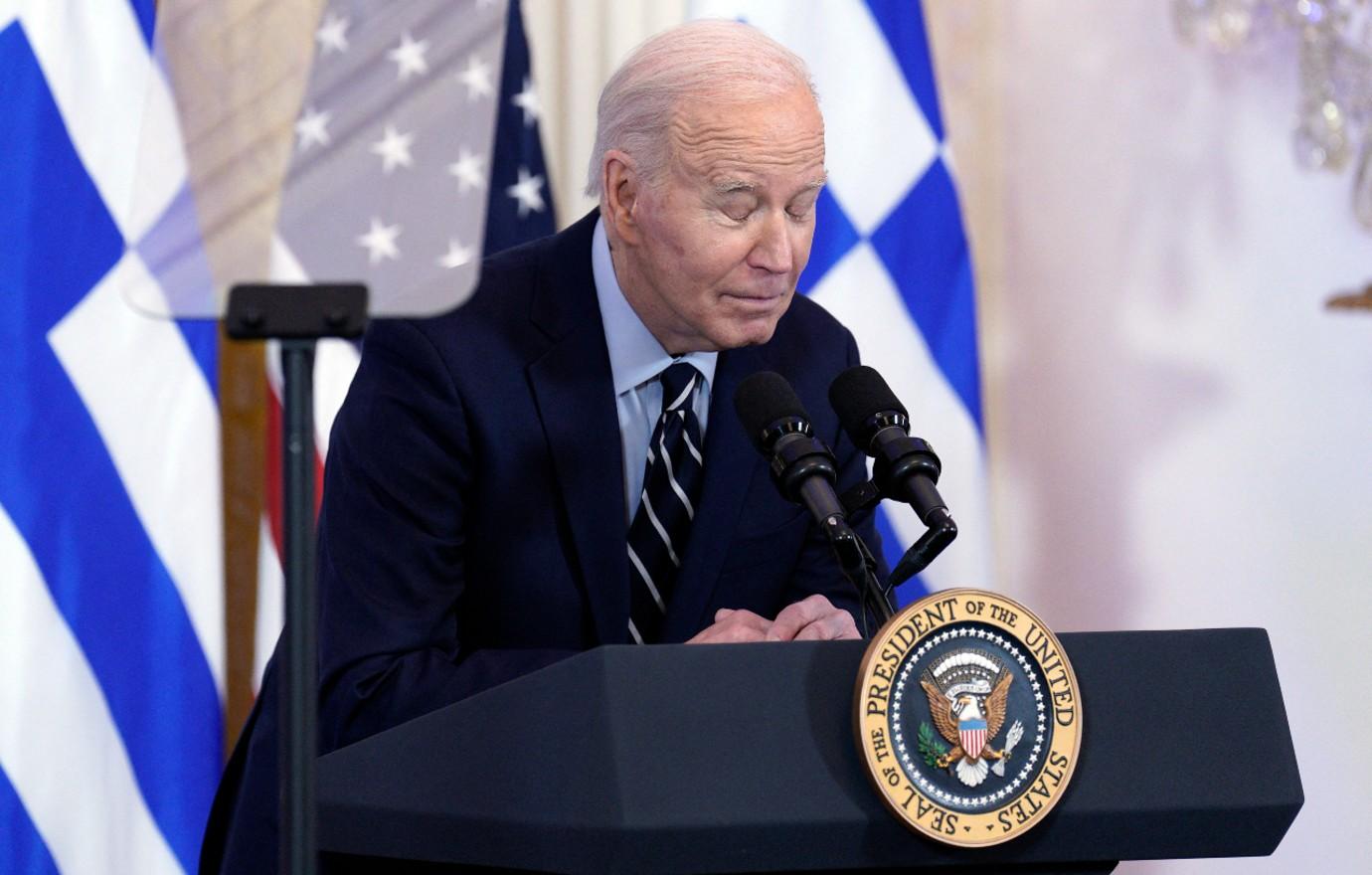 joe biden drives david axelrod crazy strongest economy